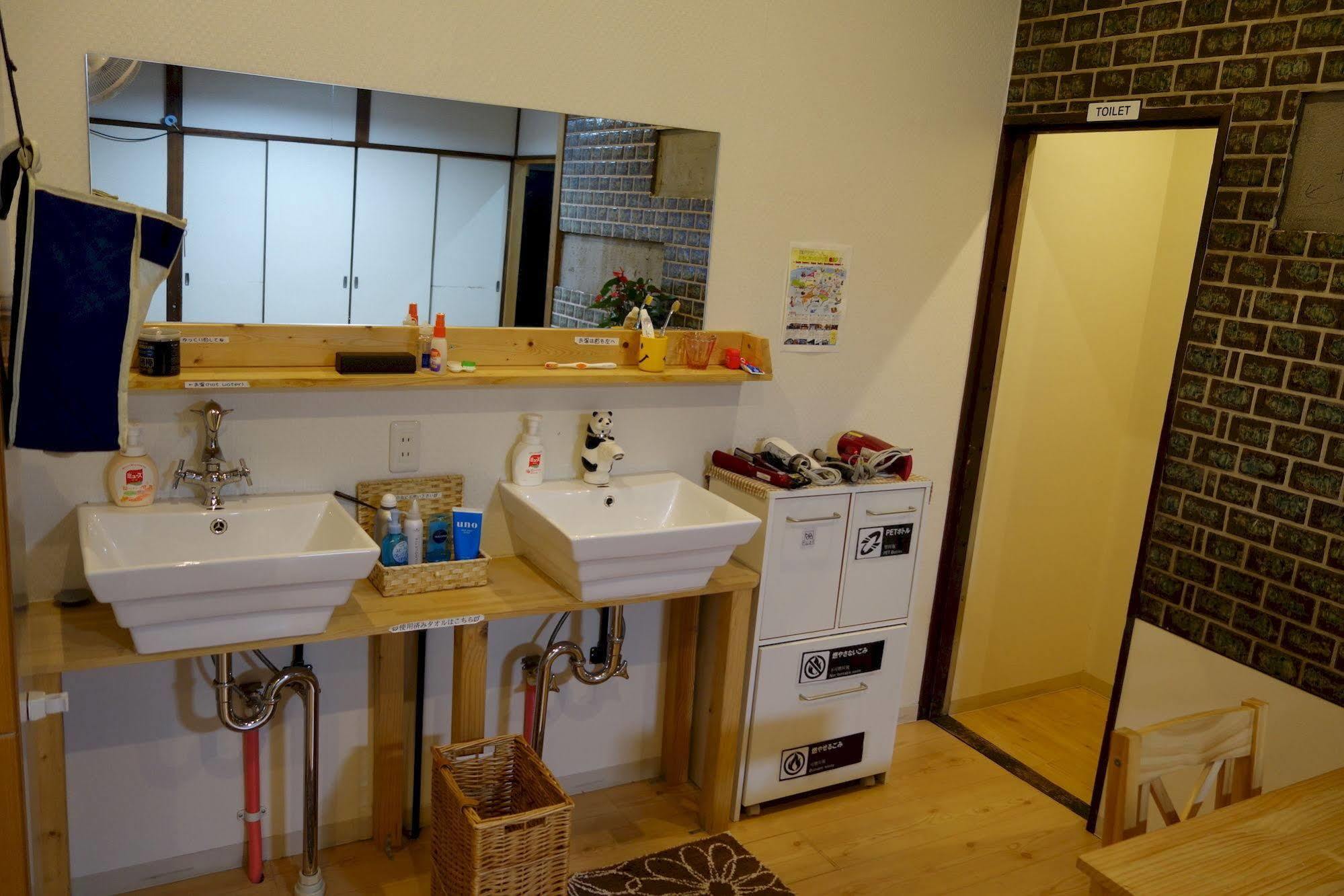 Guesthouse Akicafe Inn Hiroşima Dış mekan fotoğraf