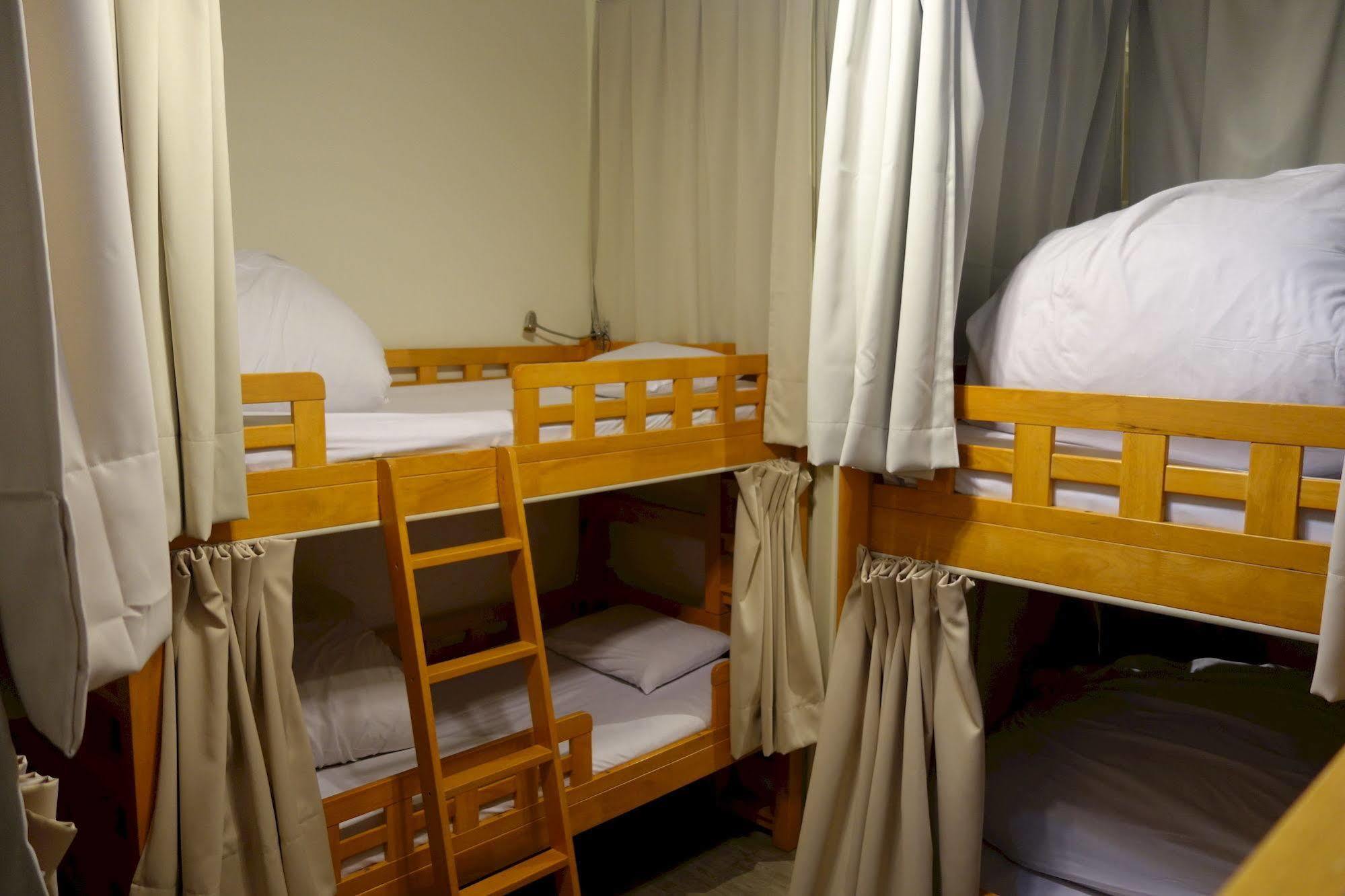 Guesthouse Akicafe Inn Hiroşima Dış mekan fotoğraf
