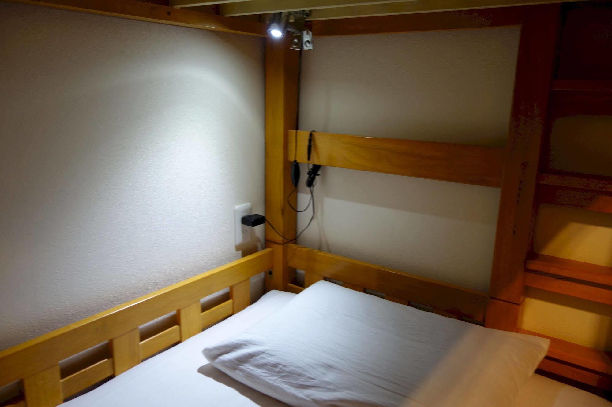 Guesthouse Akicafe Inn Hiroşima Dış mekan fotoğraf